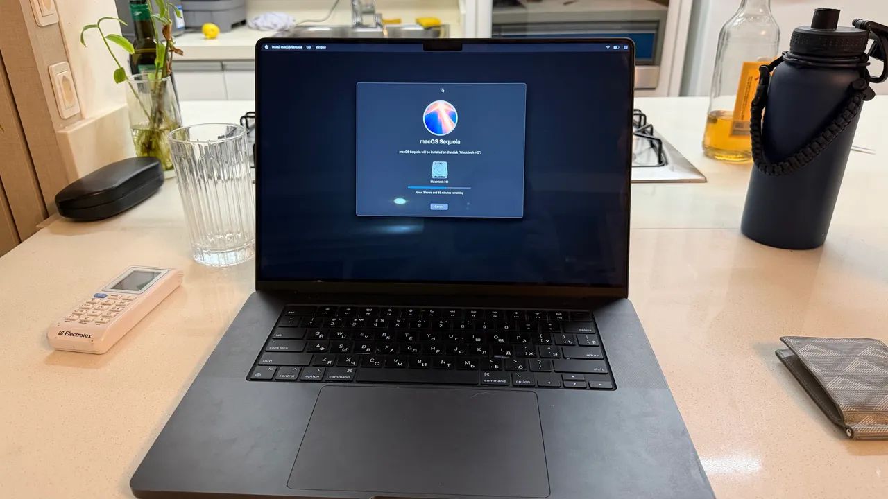 MacBook Pro 16", M3 MAX, 36GB RAM, 1TB SSD  - Foto 2