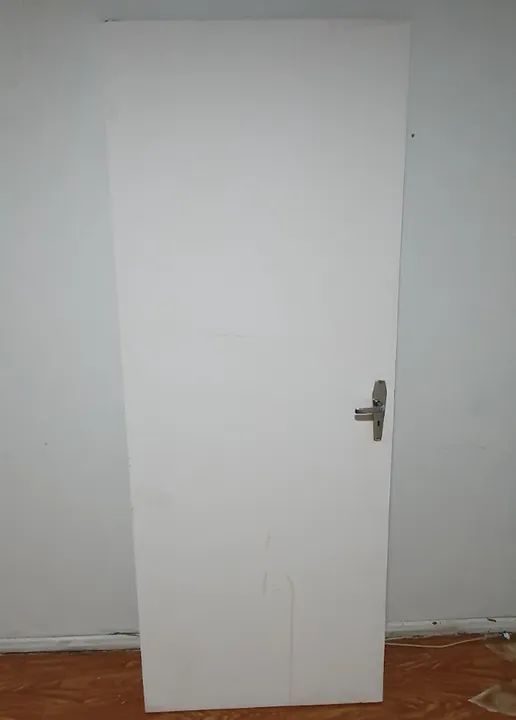 Porta Interna em Madeira com Fechadura - Foto 6