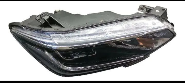 Peça de carro. Farol lado direito da tracker - Foto 5