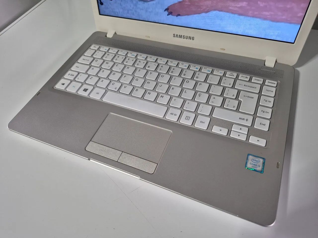 Notebook Samsung i3 4gb de ram  - Foto 4