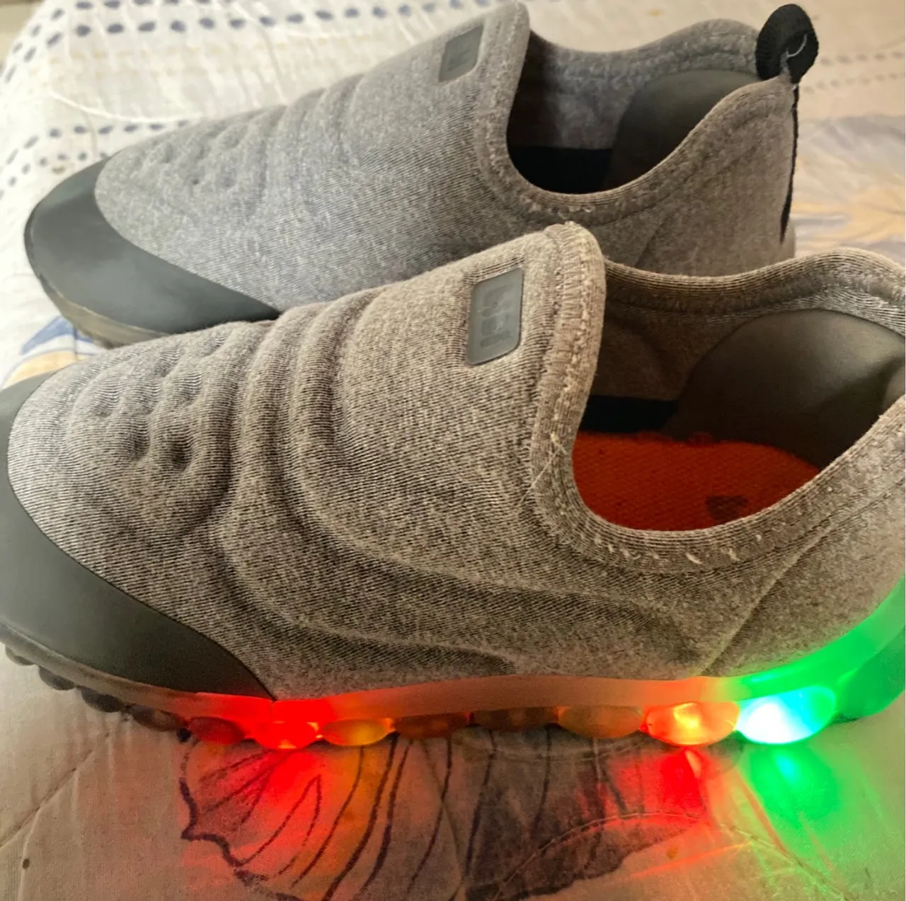 Tênis Infantil com Luzes LED
