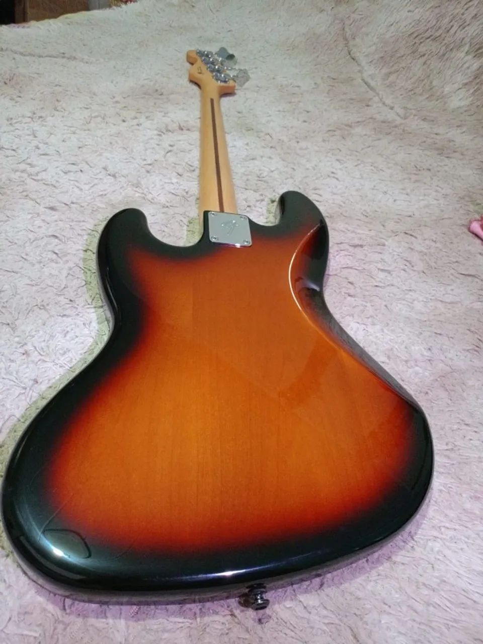 Baixo Fender Jazz Bass mexicano  - Foto 4