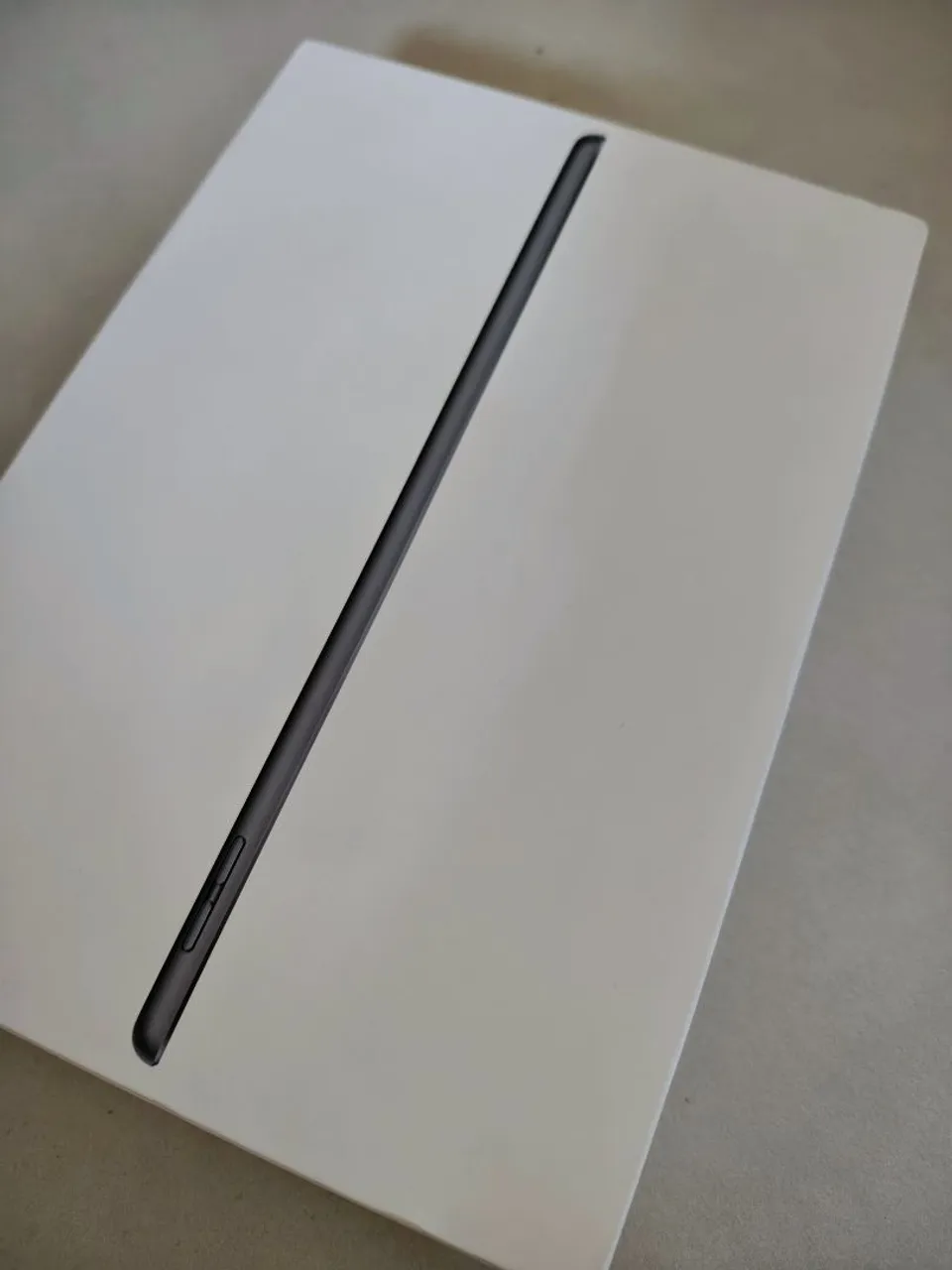 iPad (9ª Geração) Wi-Fi de 64GB- Nunca Usado