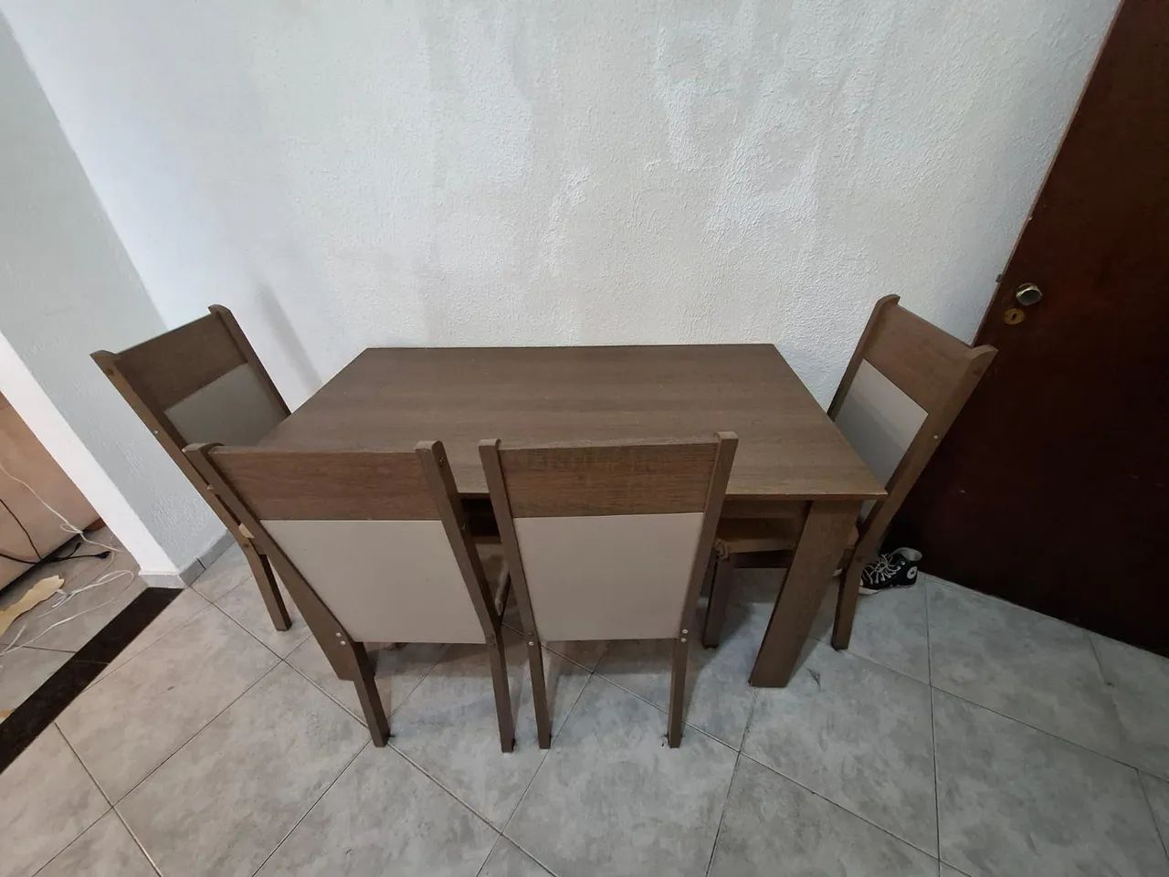 Mesa de jantar com 4 cadeiras 64374837258499120