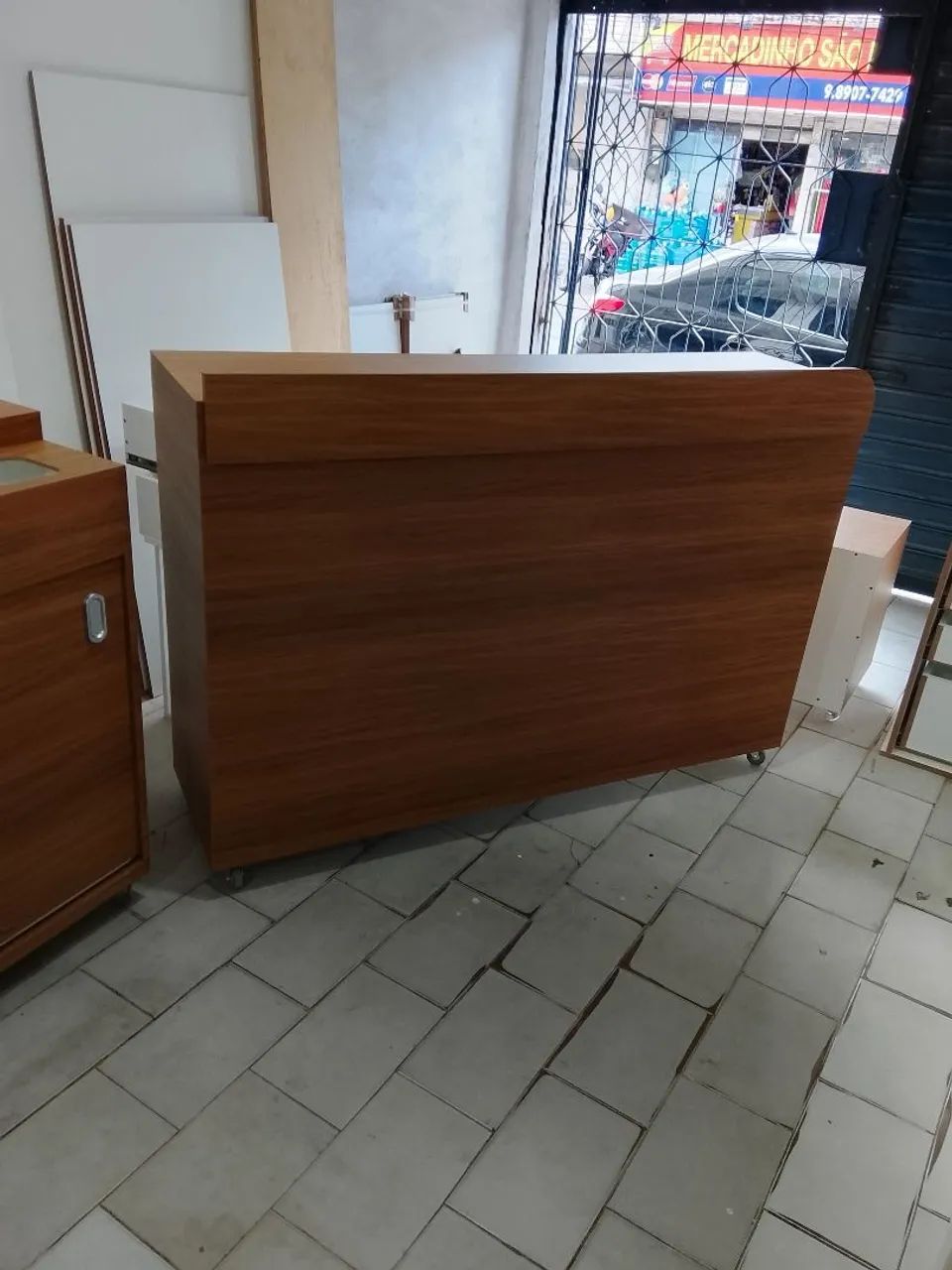 Móveis para lojas de açaí. Fabricamos por encomenda.