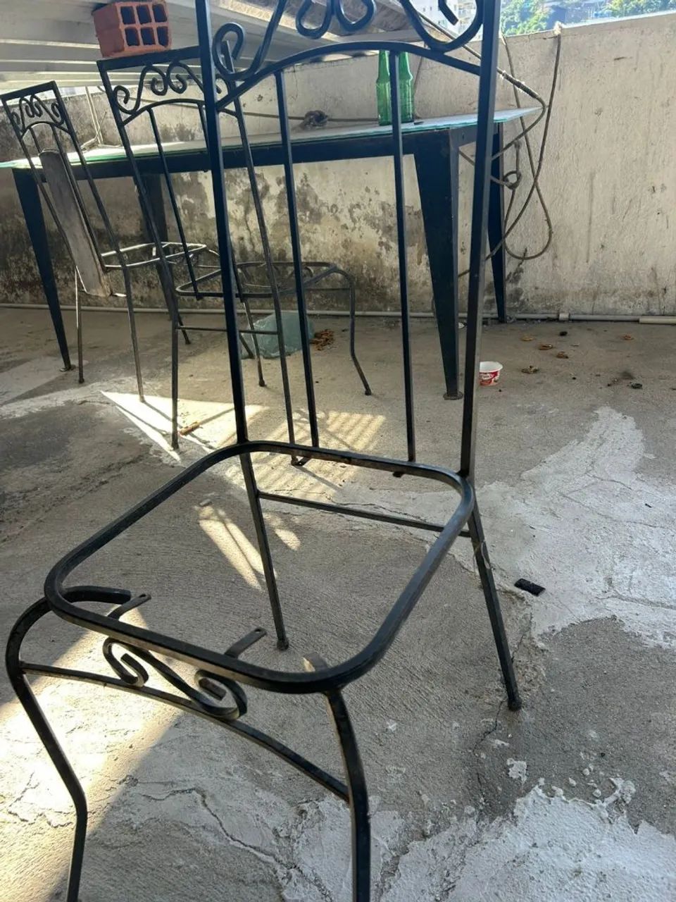 Conjunto de Cadeiras de Ferro