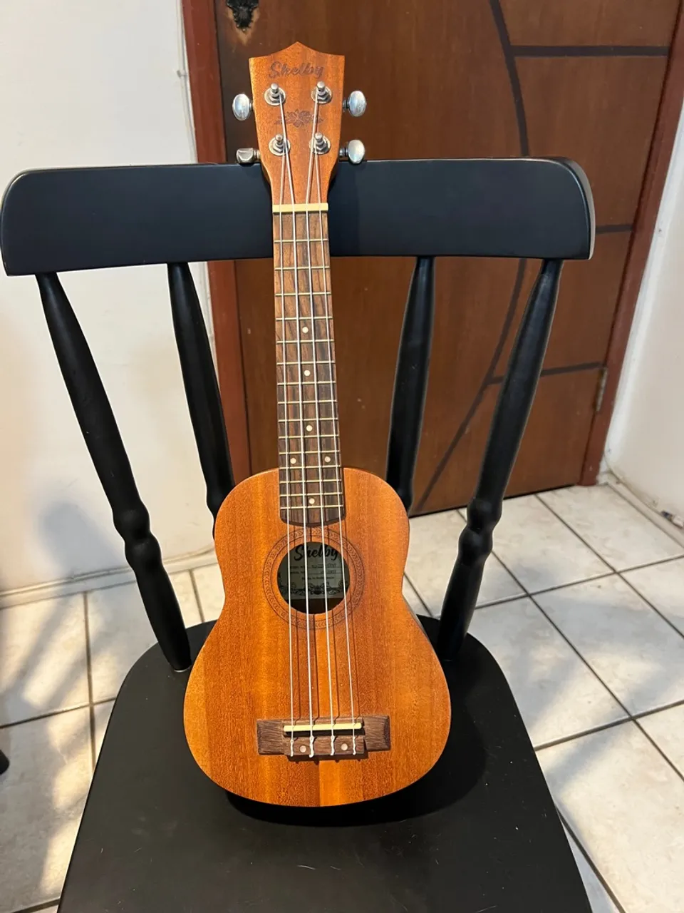 Ukulele Shelby SU21M STNT - Excelente estado