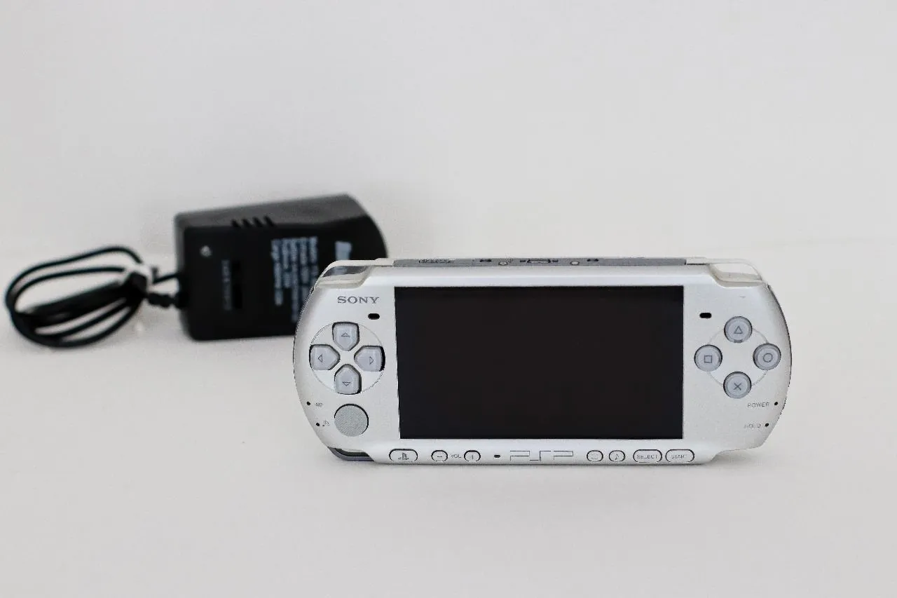 PSP Sony - Console Portátil Completo desbloqueado