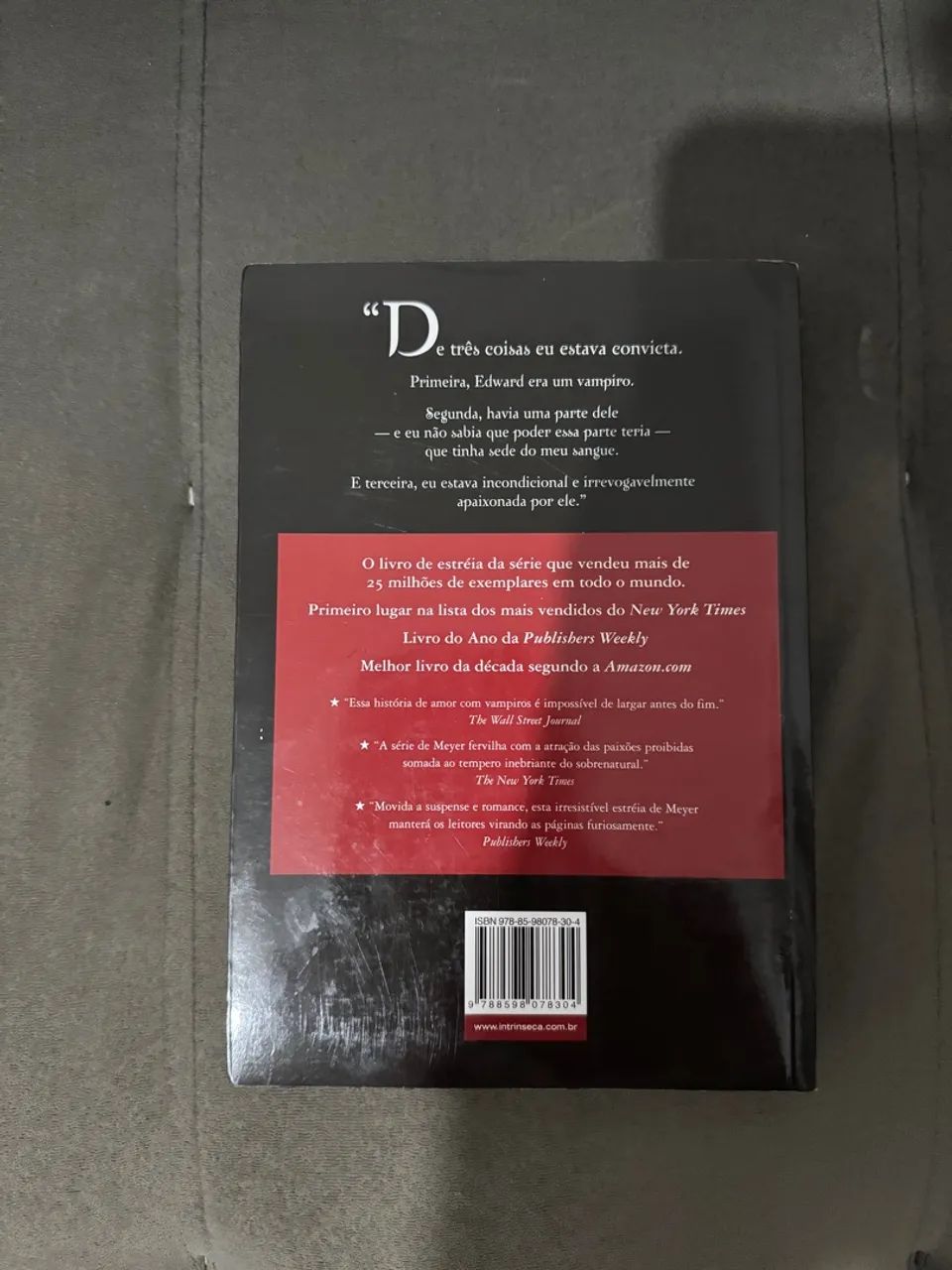 Livro Crepúsculo - Stephenie Meyer - Foto 2