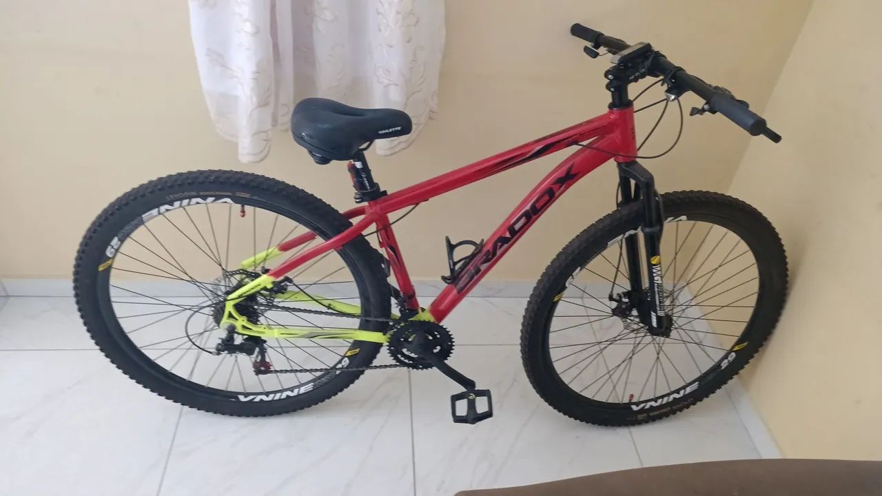 VENDO BICICLETA NOVA 3 MESES DE USO