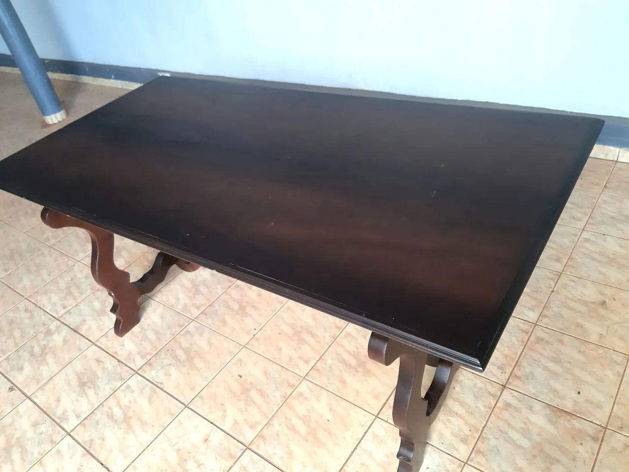 Mesa de Jantar Clássica em Madeira Maciça - Foto 4