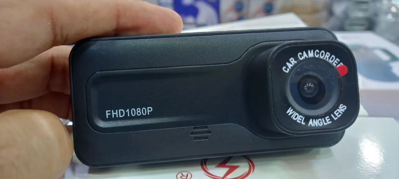 Mini câmera veicular interna. Filma interior e trânsito.