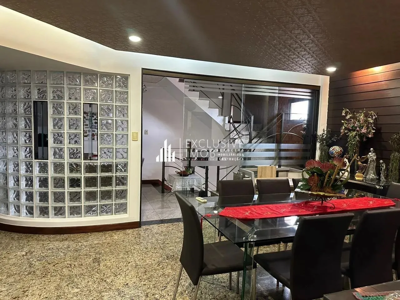 COBERTURA TRIPLEX A VENDA NO ED. BARÃO DE MAUÁ