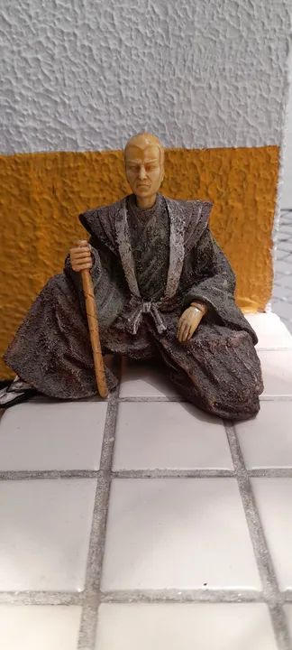 Vendo boneco samurai.