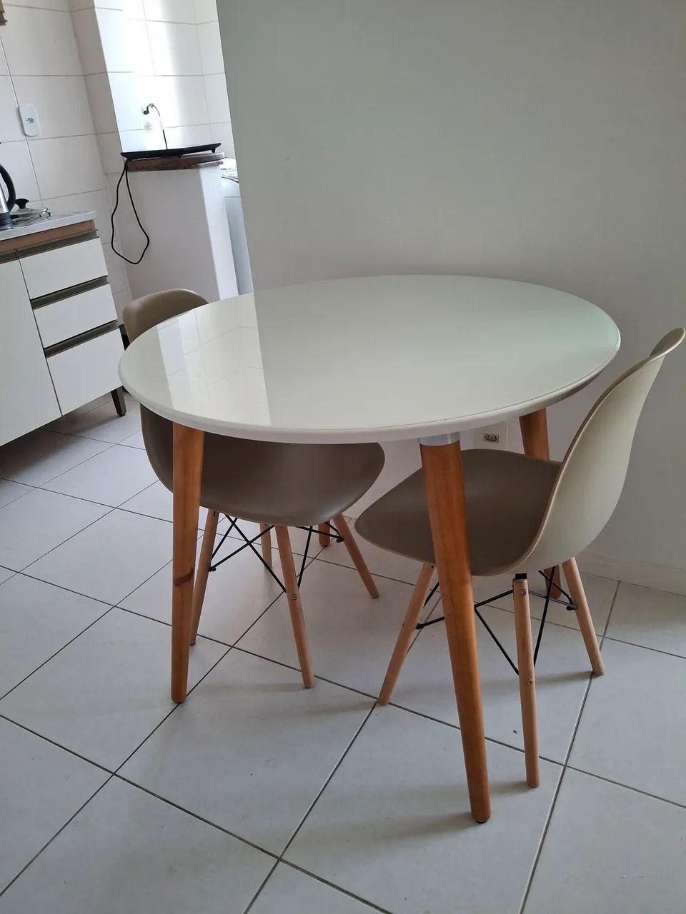 Mesa de Jantar Branca 2 Cadeiras