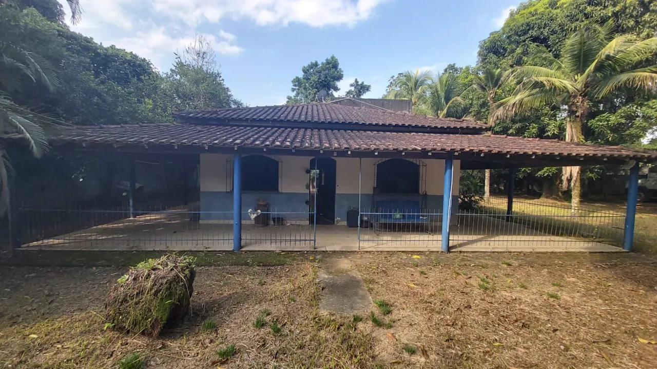 Sitio 3 quartos com piscina.