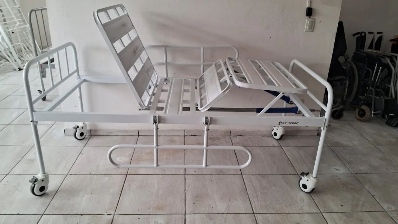 Cama Hospitalar 2 Manivelas Usada  - Foto 2