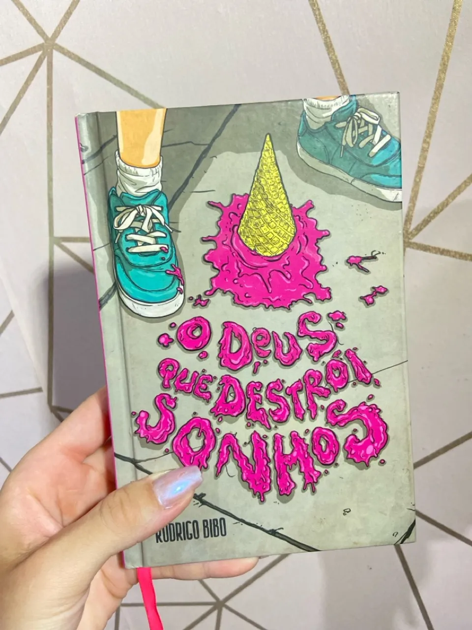 Livro 'O Deus Que Destrói Sonhos' - Rodrigo Bibo