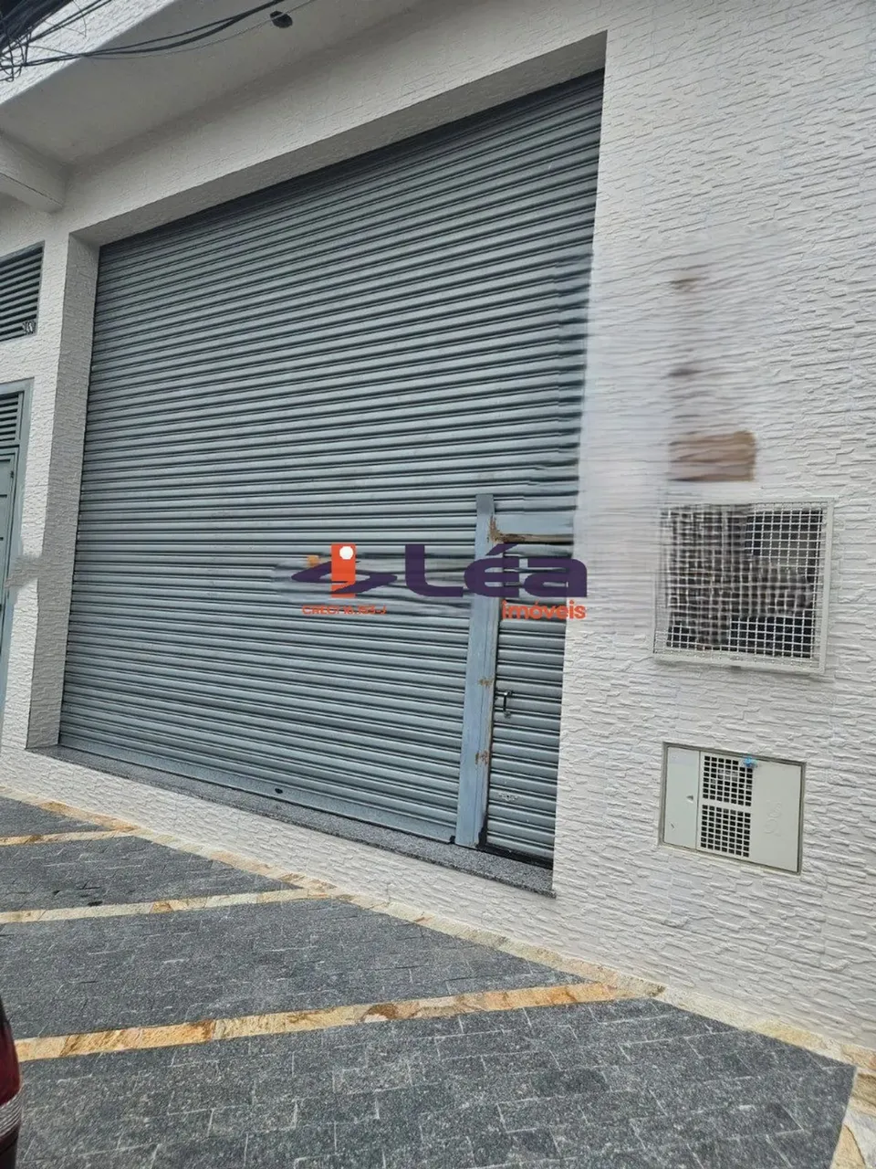 Salão para locação no Jardim Míriam em Suzano-SP: 100m² e 3 banheiros!Venha conferir!