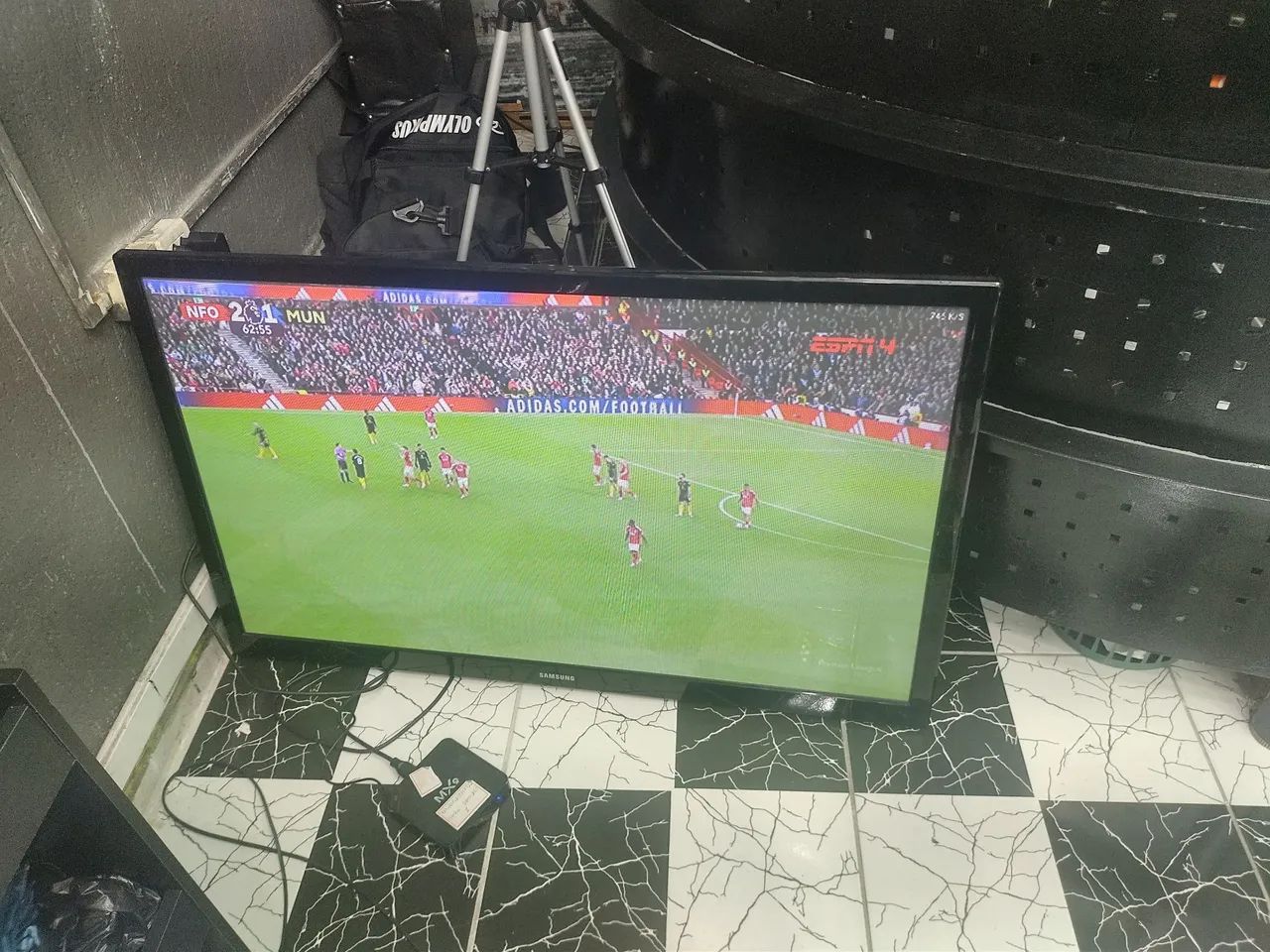 Vendo tv Samsung 50polegadas obs. Nao e smartv R$ 900,00 - Foto 3
