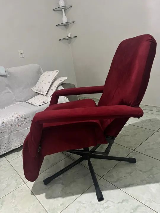 Poltrona reclinável vermelha! 