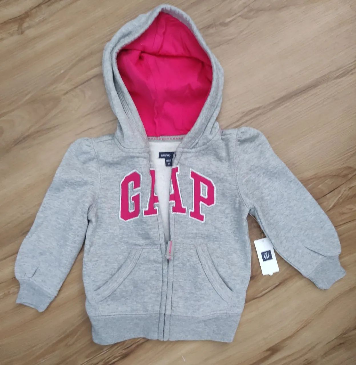 Casaco GAP Infantil Cinza e rosa com Capuz tam 2 - Foto 3