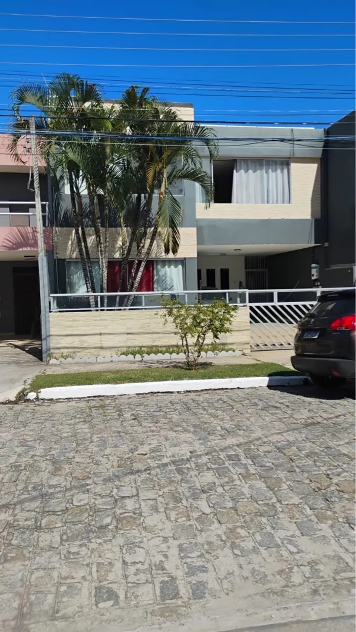 BELÍSSIMA!! CONDOMÍNIO FECHADO!! 230M!! 730 MIL REAIS!