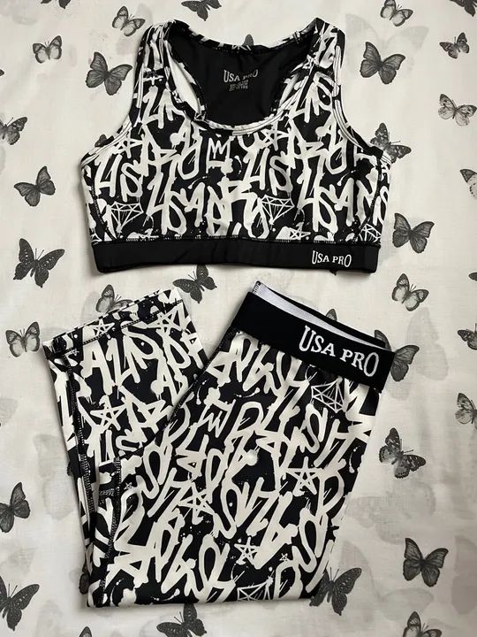 Conjunto de Top e Legging Esportivo USA PRO - 13 anos