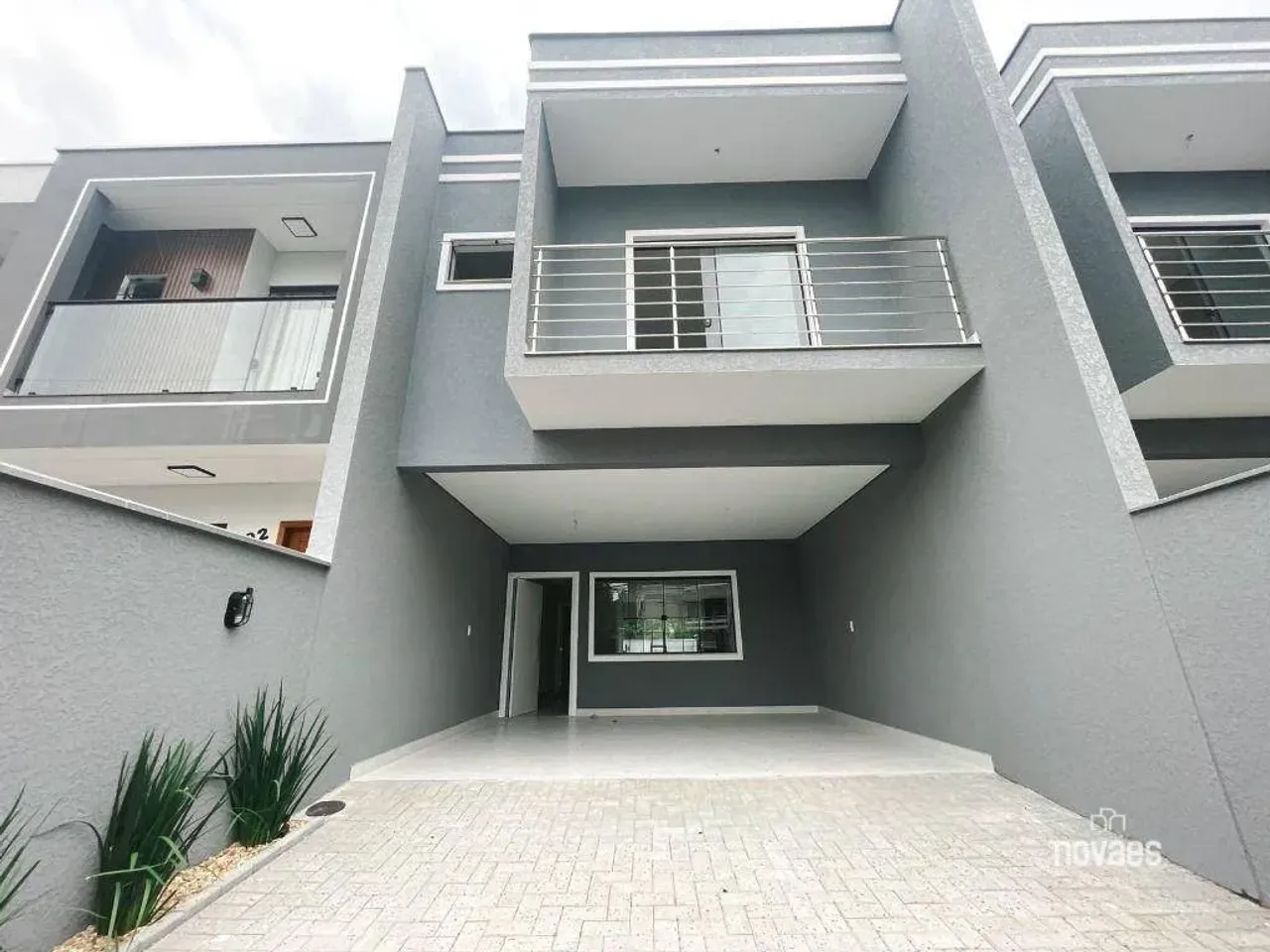 Sobrado com 3 dormitórios para alugar, 145 m² por R$ 3.980,01/mês - Saguaçu - Joinville/SC