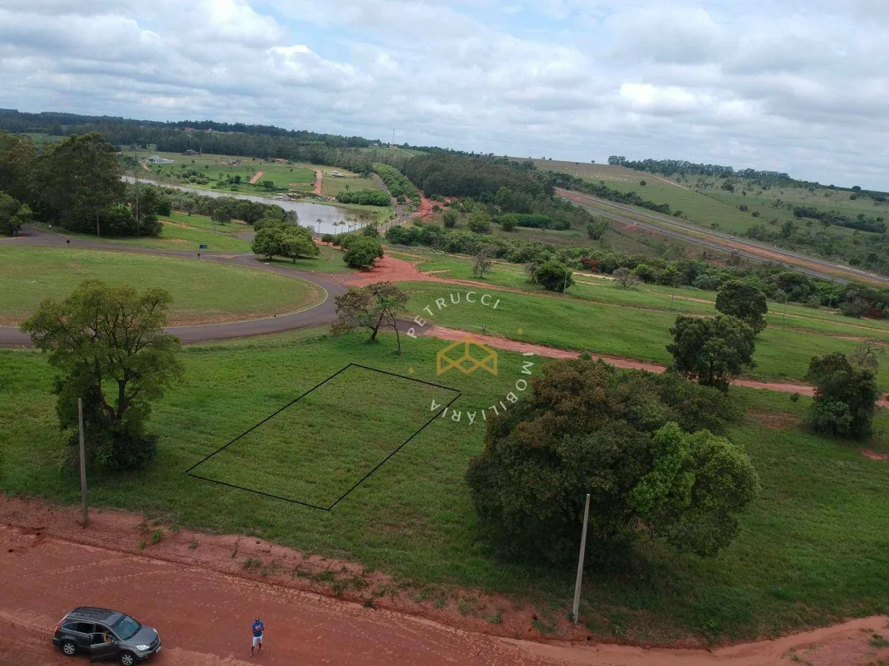 Terreno à venda, 450 m² por R$ 85.000,00 - Vila Cantizani - Águas de Santa Bárbara/SP