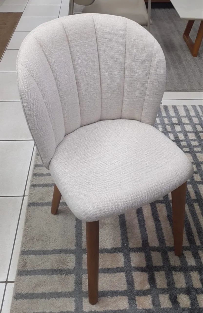 Round dining table set with 4 chairs64520807319043123