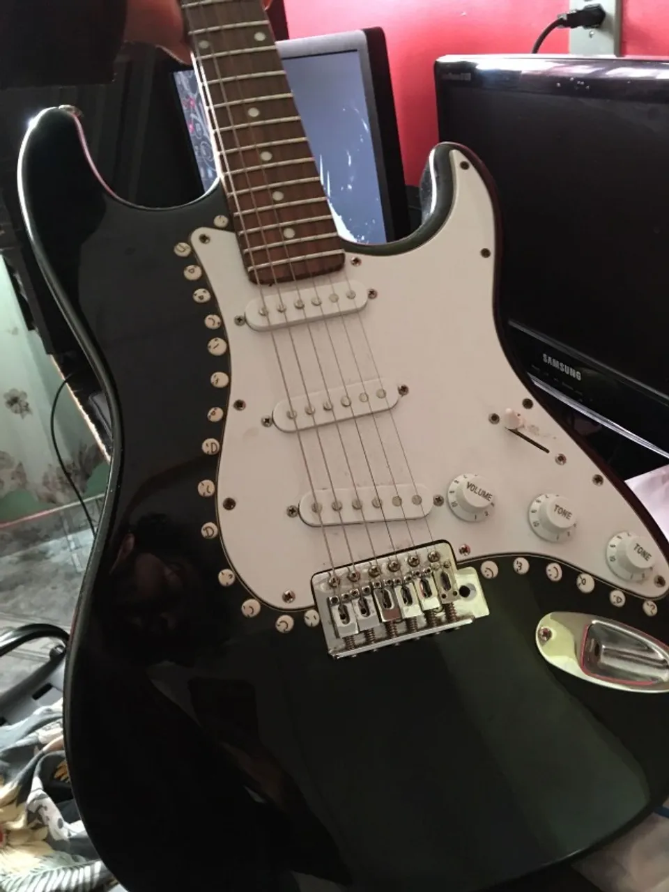 GUITARRA STRATOCASTER TAGIMA MG 32
