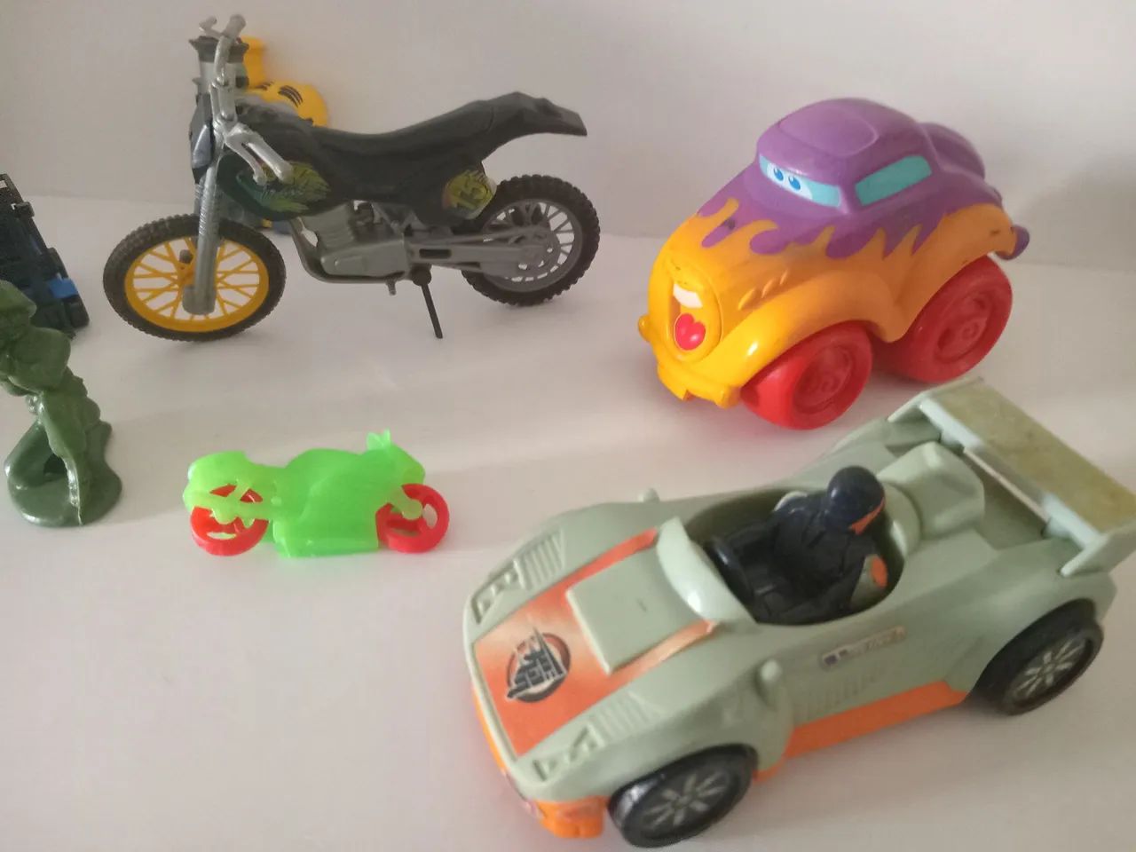 Lote de brinquedos variados - Foto 2