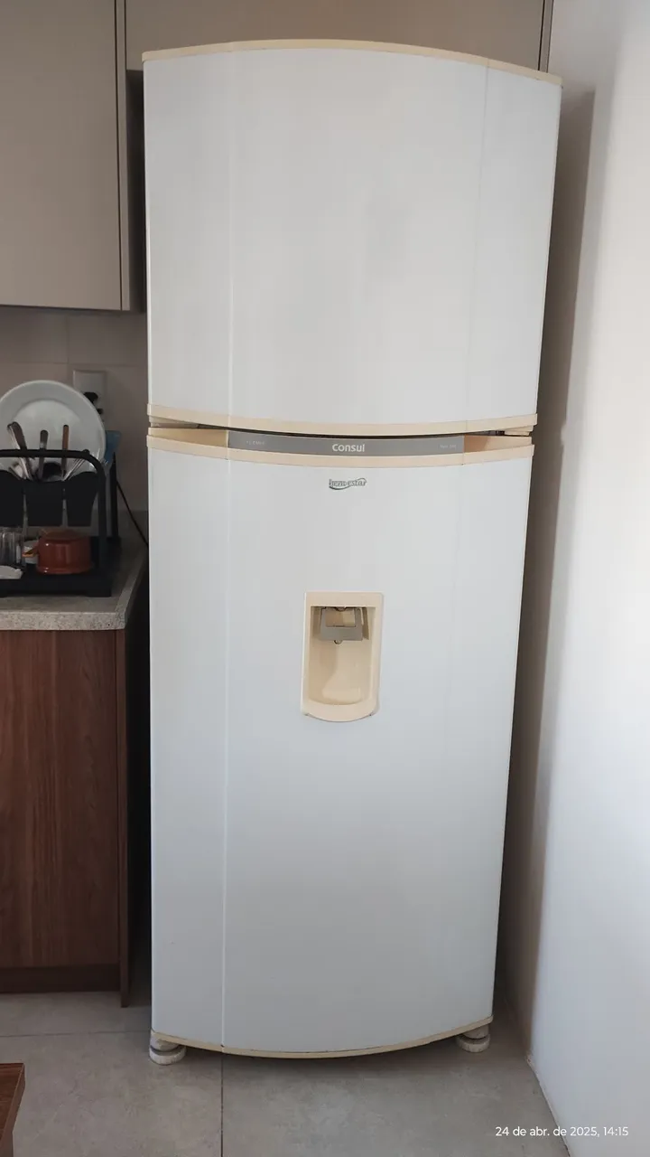 Geladeira Consul Duplex com Dispenser de Água