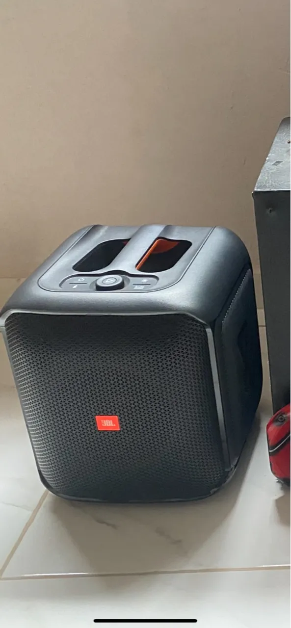 Caixa de Som JBL PartyBox Encore Essential