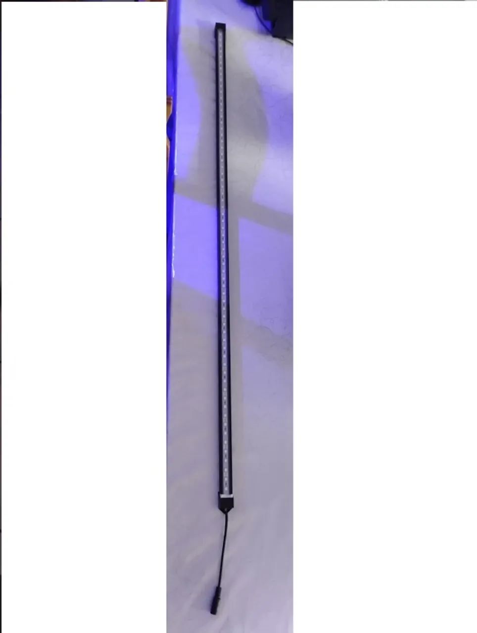 Luminária LED vermelho 90cm - Foto 2