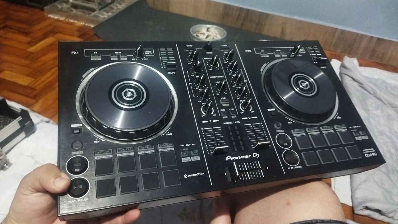 Controladora DJ Pioneer DDJ RB +  REKORDBOX - Foto 5