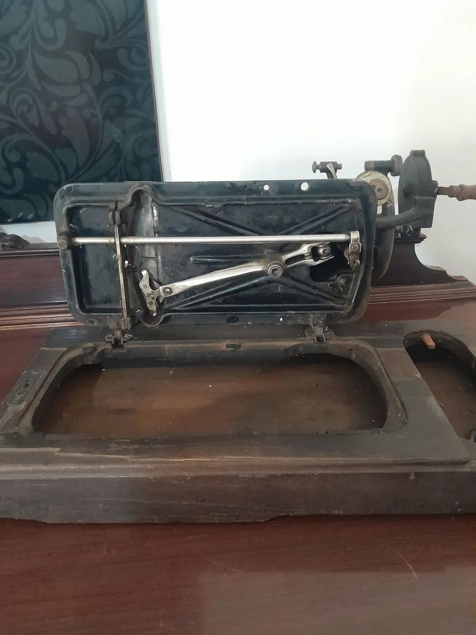 Maquina de custura singer antiga - Foto 4