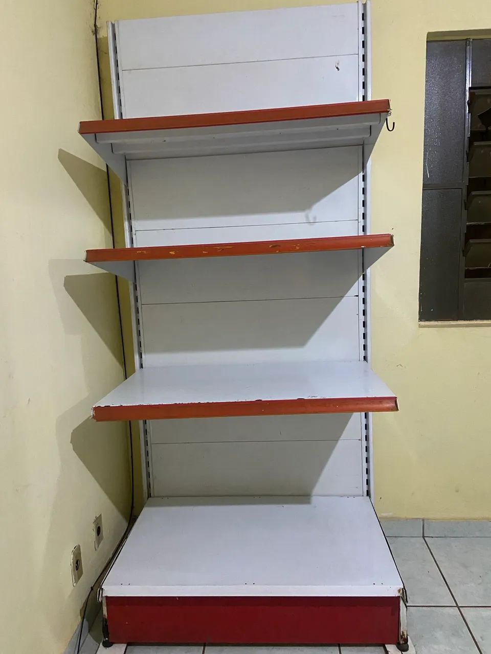 Vende se, prateleira/gôndola de mercado  - Foto 2