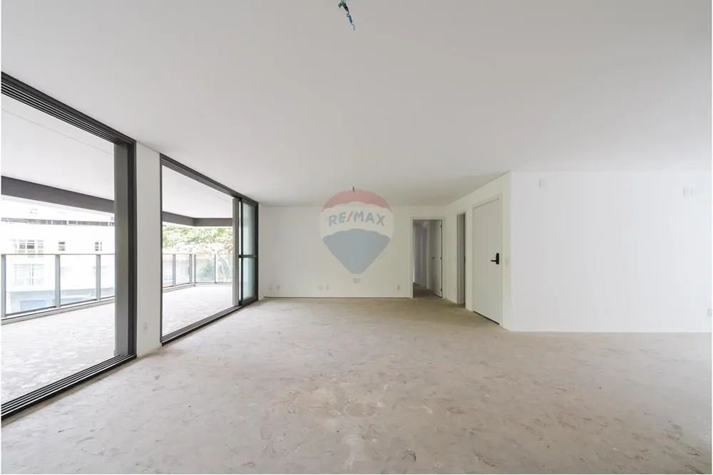 Apartamento tipo para venda com 4 quartos, sendo 4 suítes, 274m² - Foto 2