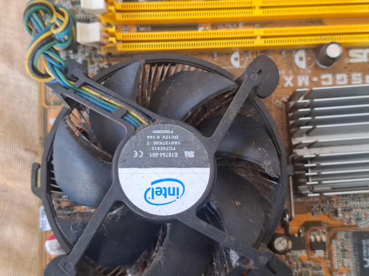 Placa-mãe ASUS, memória Ram<br>DDR2,  processador com cooler<br>DDR2,  processador com cooler - Foto 2