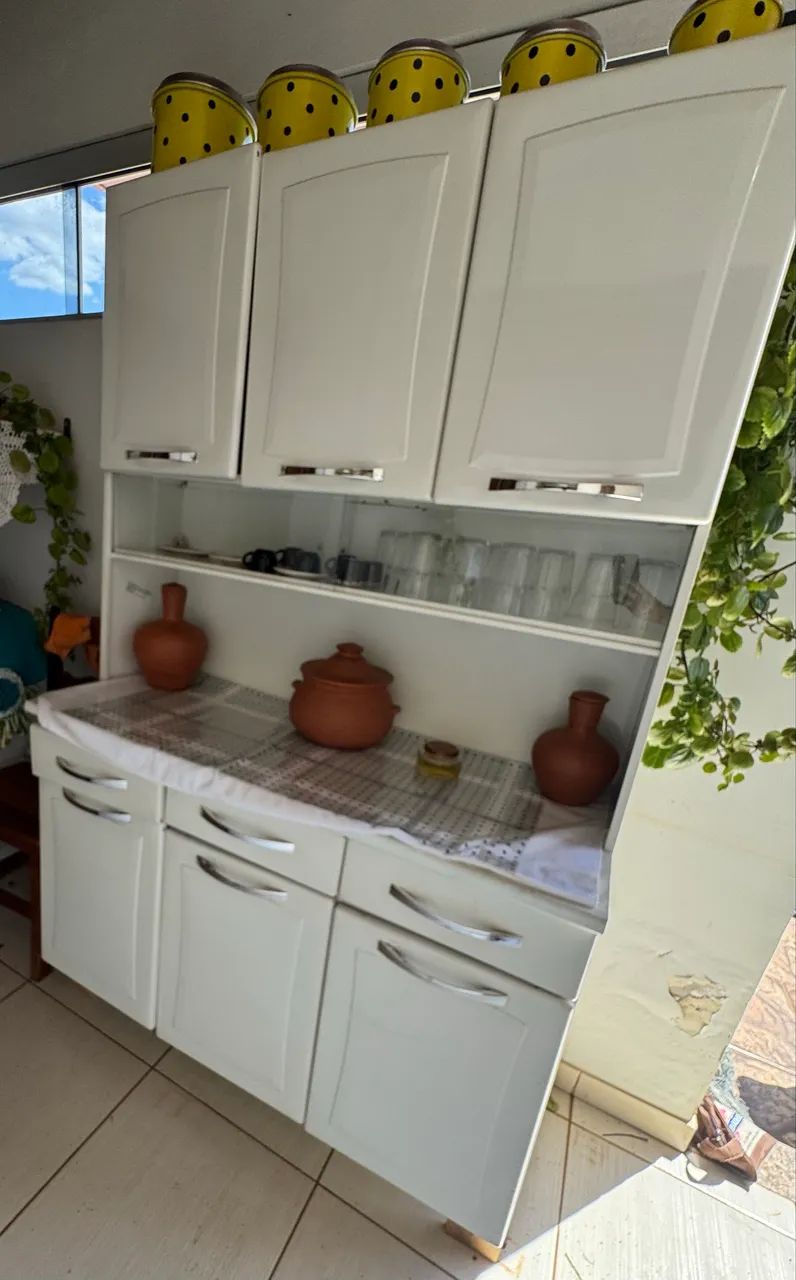 ARMÁRIO DE COZINHA BRANCO