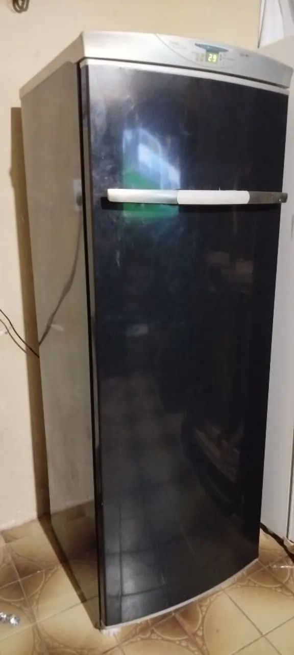 Freezer vertical funcionando perfeitamente  - Foto 5