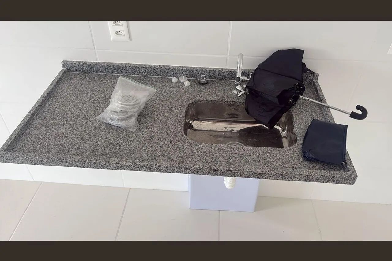 Pia de cozinha granito, com cuba e torneira