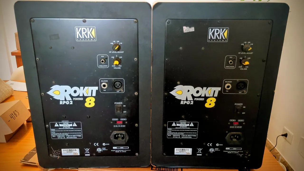Monitores KRK Rokit 8