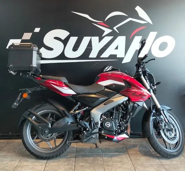 BAJAJ DOMINAR 200