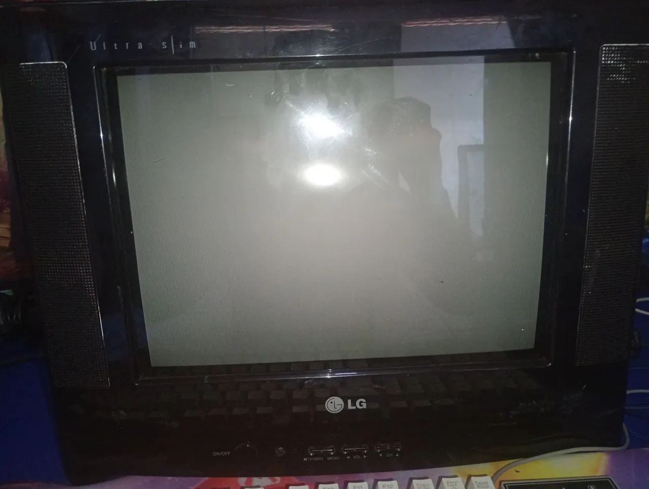 Tv LG Ultra Slim 14 polegadas - Foto 2