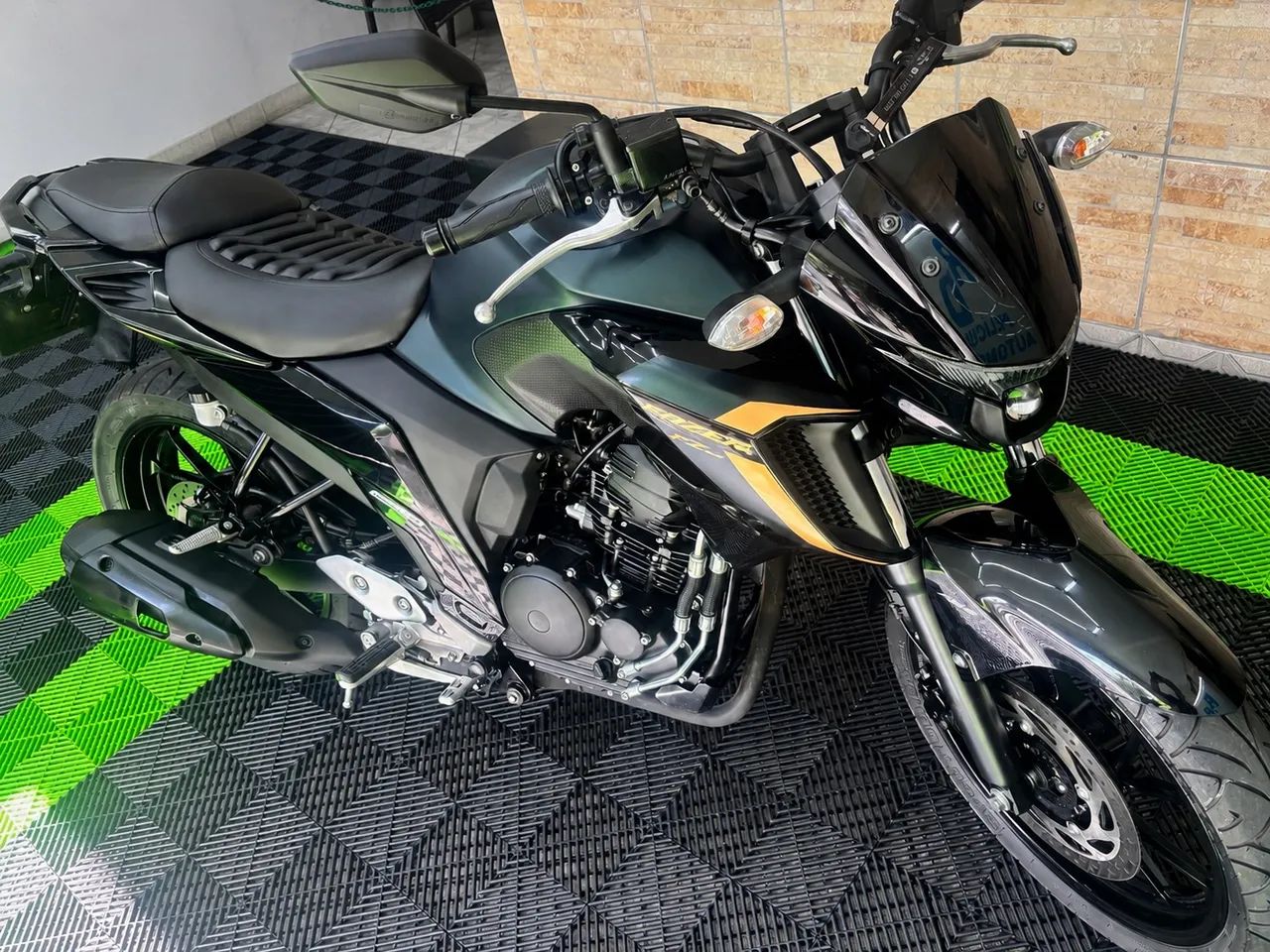 Fz25 baixíssimo km 