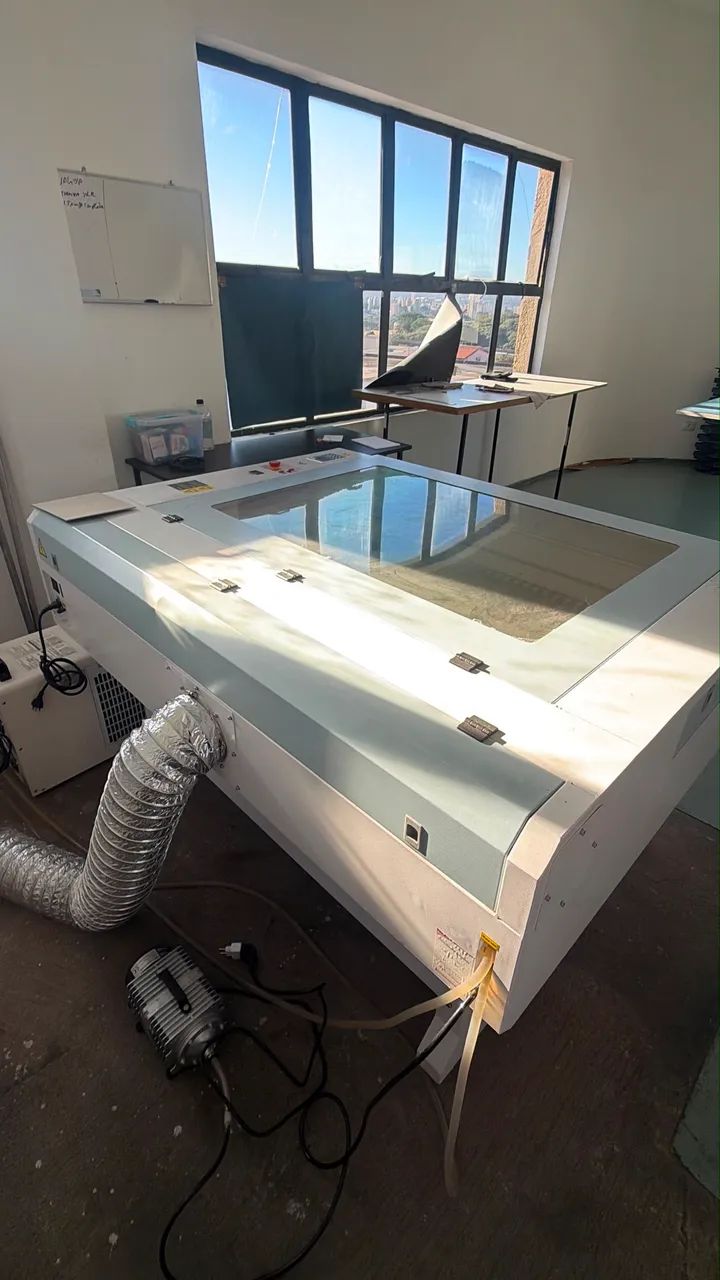 Máquina Laser COz Zumaq CNC ZM 1080 + Chiller CW-5000 - Máquinas