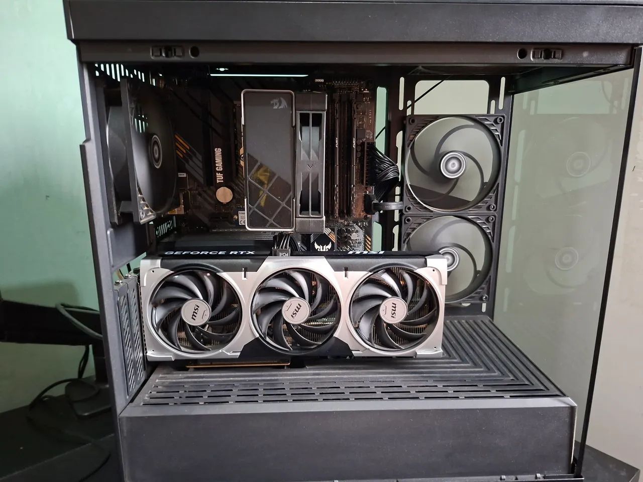 Gabinete Hyte Y40 S-TIER - Foto 2